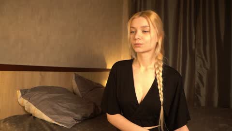 Snapshot of cassie130505 chatting on 01.05.25 Cassie online show from 01.05.25