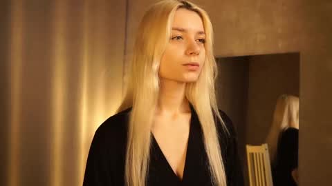 Snapshot of cassie130505 chatting on 03.08.25 Cassie online show from 03.08.25