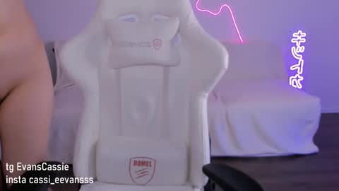 Cassie online show from 02.17.25