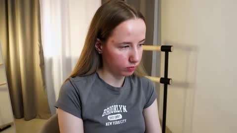 Snapshot of cassie_kelman chatting on 10.14.25 Cassie online show from 10.14.25