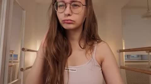 Snapshot of cassiecool chatting on 10.16.25 assie online show from 10.16.25