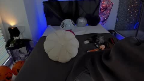 Cassie online show from 10.27.25