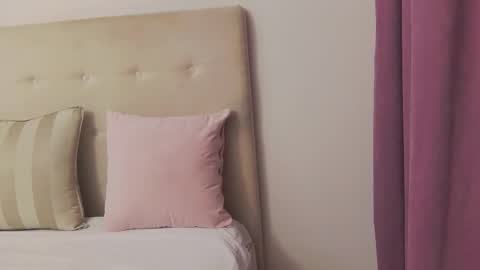 CassieHilton online show from 10.28.25