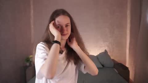 Snapshot of cassiehorridge chatting on 06.09.26 Alice online show from 06.09.26