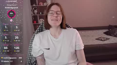 Snapshot of cassiejuice chatting on 10.22.25 Cassie online show from 10.22.25