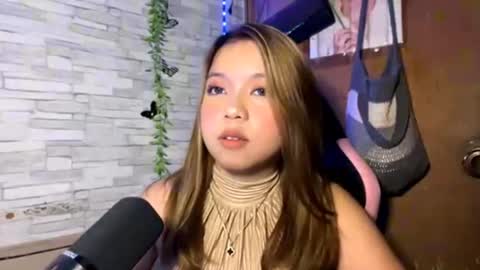Adeline online show from 07.08.26