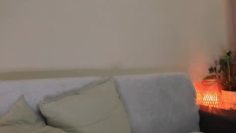  cassandra  online show from 12.21.25