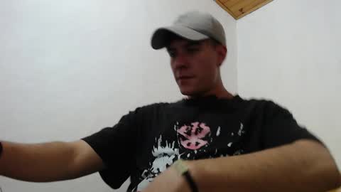 Snapshot of casteryx chatting on 01.05.25 Juan online show from 01.05.25