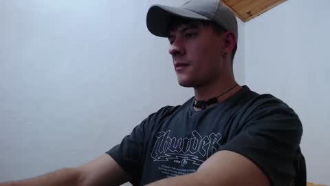 Snapshot of casteryx chatting on 01.06.25 Juan online show from 01.06.25