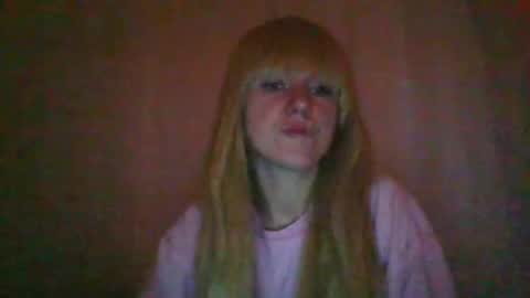 Snapshot of cat_2019 chatting on 10.01.25 cat_2019 online show from 10.01.25