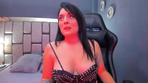 Cata Joness  My schedule 2200 - 0500 GMT -5 online show from 09.23.25