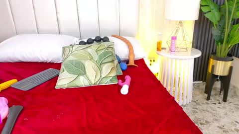 Dani   online show from 04.18.26