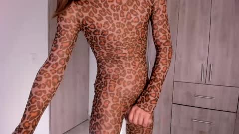 Snapshot of cata_n_cami chatting on 05.31.26 cata_n_cami online show from 05.31.26