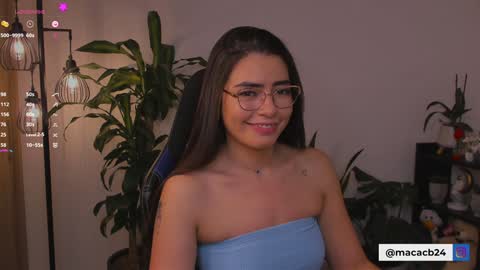 Snapshot of catalella_01 chatting on 01.19.25 MACARENA online show from 01.19.25