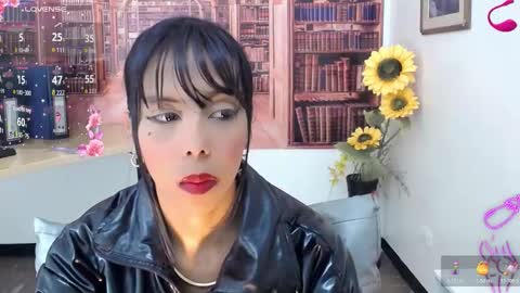 Queen Catalella online show from 10.29.25