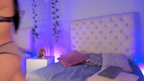 Snapshot of catalella_rouse chatting on 03.01.26 catalella_rouse online show from 03.01.26