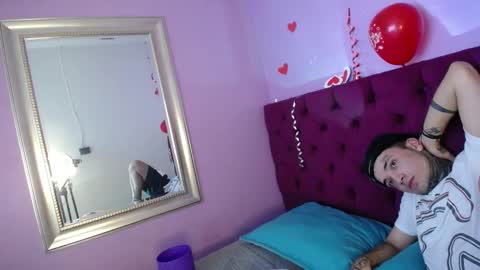 Snapshot of catalellaandpaul chatting on 02.23.25 CatalellaAndPaul online show from 02.23.25