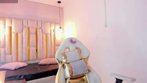 Cataleya online show from 10.02.25