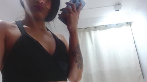 Snapshot of cataleyalove_ady chatting on 01.22.25 cataleyalove_ady online show from 01.22.25