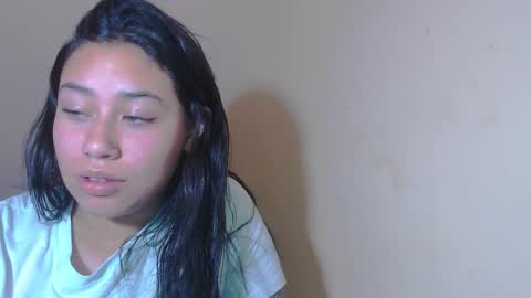 Snapshot of catalina_saenz19 chatting on 10.02.25 Catalina Saenz online show from 10.02.25