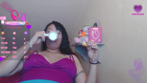 Snapshot of catalina_saenz19 chatting on 10.23.25 Catalina Saenz online show from 10.23.25