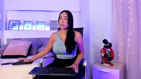 Snapshot of catalinamuss_ chatting on 01.03.25 Catalina online show from 01.03.25