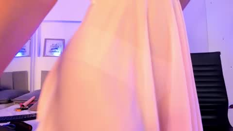 Snapshot of catalinamuss_ chatting on 02.28.25 Catalina online show from 02.28.25