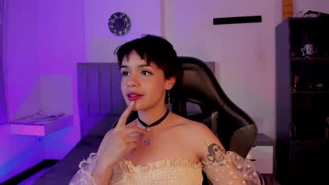 Cat  online show from 01.24.25