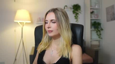 catecrago  online show from 12.15.25