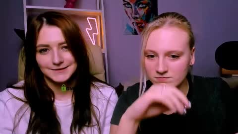 Snapshot of catherine_kitty chatting on 02.21.25 Catherine online show from 02.21.25