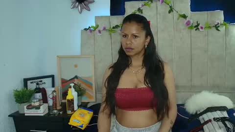 Snapshot of catherine_mature45 chatting on 11.13.25 Catherine online show from 11.13.25