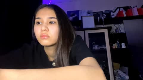 catherinepirs online show from 04.17.26