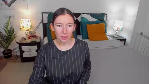 Catrin online show from 12.23.24