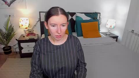 Catrin online show from 12.23.24