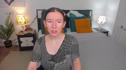 Catrin online show from 12.25.24