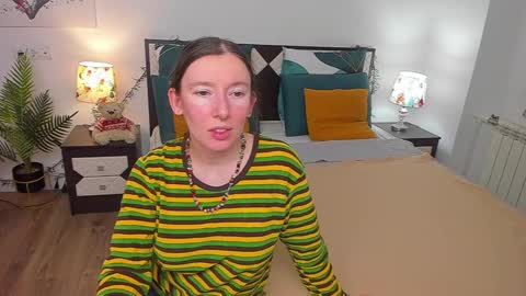 Catrin online show from 02.17.25