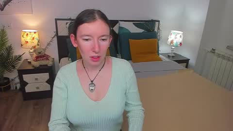 Catrin online show from 02.23.25