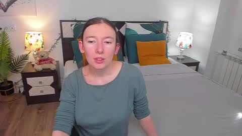 Catrin online show from 02.24.25