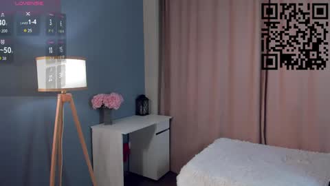 Mia online show from 04.15.26