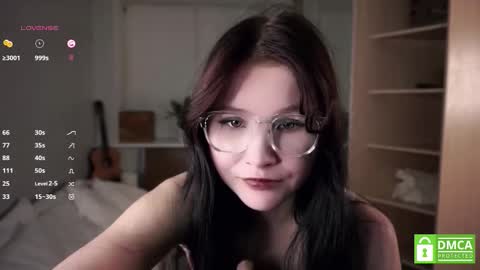 Eva  online show from 09.17.25