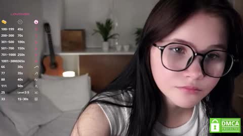 Eva  online show from 09.20.25