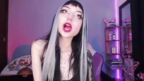 Snapshot of cati_petite chatting on 03.01.25 Cati help me reach my goal of 100 thumbs up again 3 online show from 03.01.25