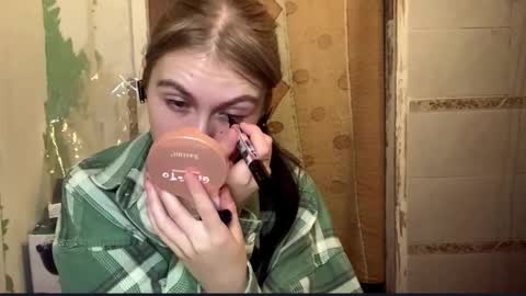 Lola online show from 10.24.25