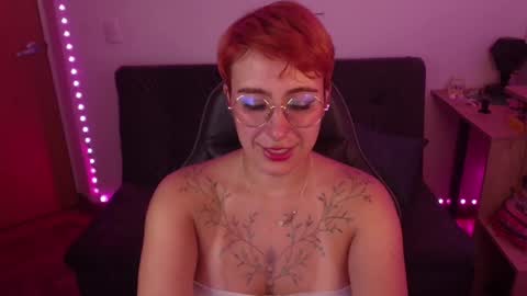 Snapshot of catsito chatting on 10.21.25 im MIA -Independent Model MY OF is catsito3 online show from 10.21.25