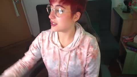 Snapshot of catsito chatting on 11.07.25 im MIA -Independent Model MY OF is catsito3 online show from 11.07.25