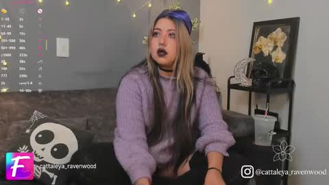 Snapshot of cattaleya_ravenwood chatting on 11.08.25 Cattaleya Ravenwood online show from 11.08.25