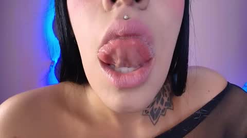 Cattleya online show from 11.13.25