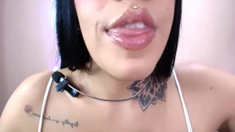 Cattleya online show from 12.22.25