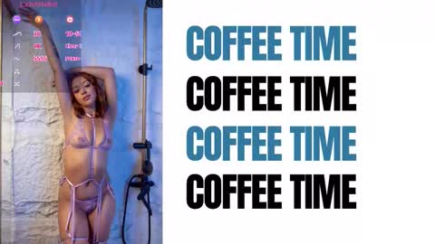 catti_brie_ online show from 11.21.25