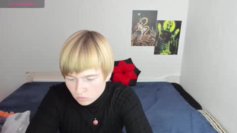 Snapshot of cattie_w_ chatting on 11.07.25 cattie_w_ online show from 11.07.25